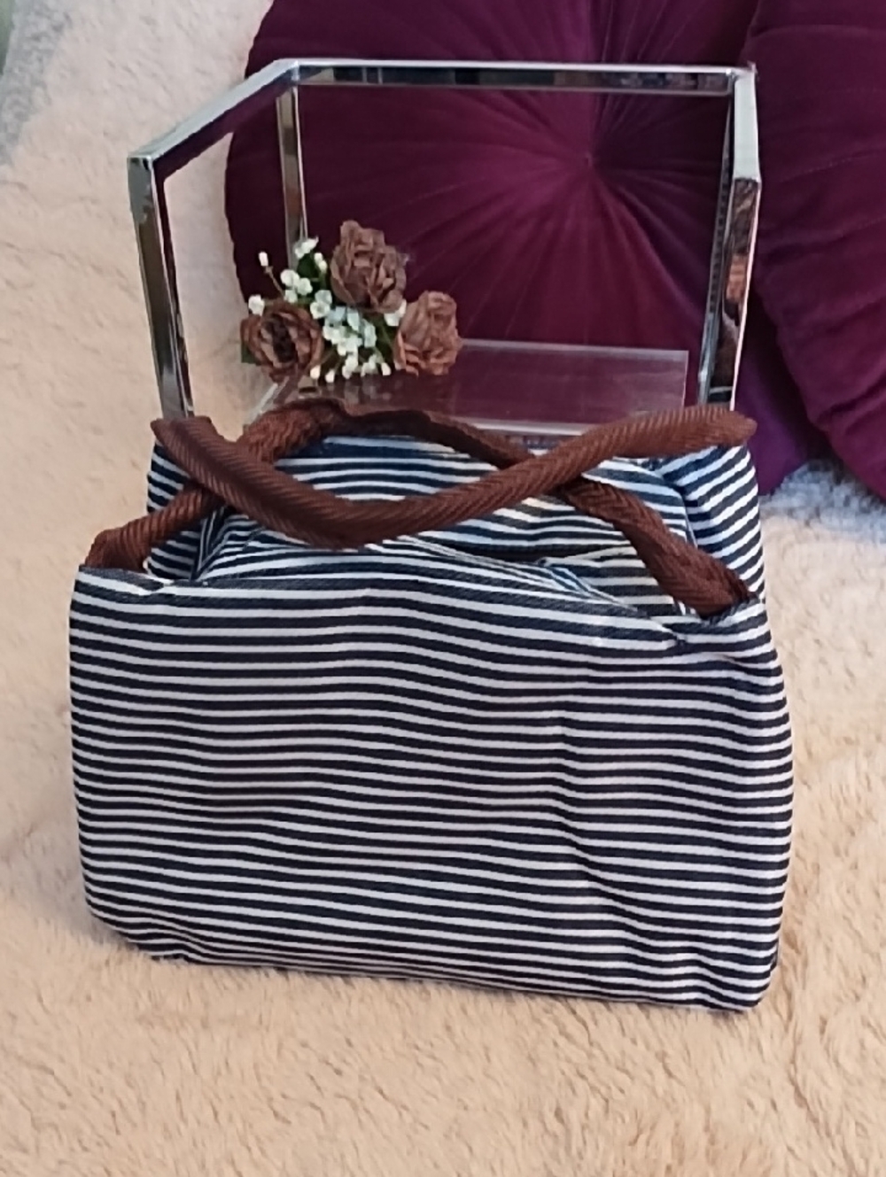 Hello Kitty Navy and White Striped Insulated Lunch Bag NWOT - Picture 4 of 10